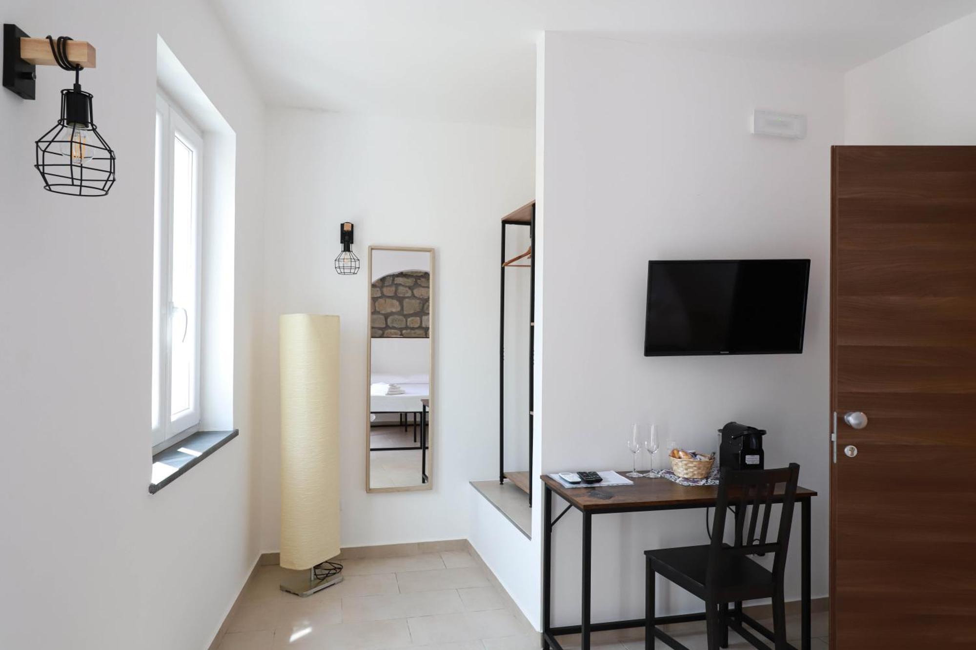 Eg Apartments - Forio D'Ischia Eksteriør billede
