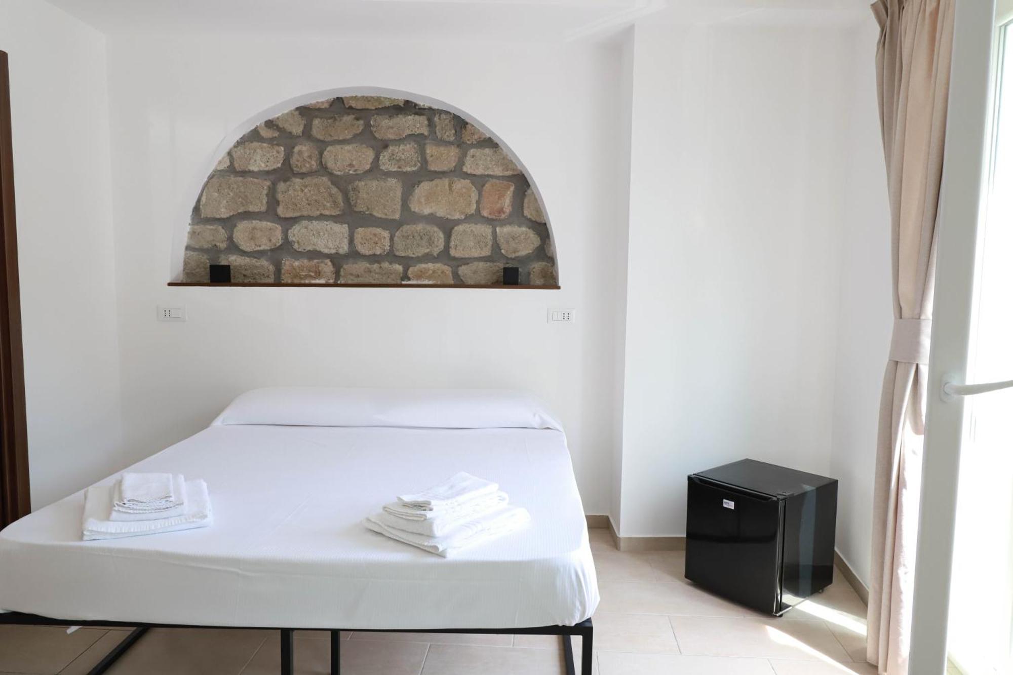 Eg Apartments - Forio D'Ischia Eksteriør billede